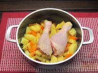 Фото приготовления рецепта: Картофельный суп-пюре с сыром, курицей и свежими помидорами - шаг №8