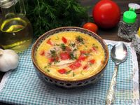 Фото приготовления рецепта: Картофельный суп-пюре с сыром, курицей и свежими помидорами - шаг №17