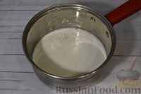 Фото приготовления рецепта: Рисовая каша со сливками и солёной карамелью - шаг №4