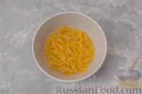 Фото приготовления рецепта: Макароны с сыром (в микроволновке) - шаг №2