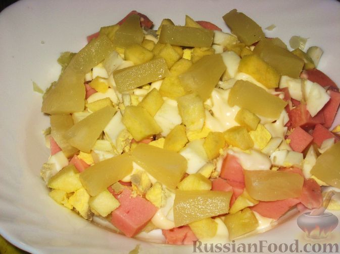 Салат с ананасами и крабовыми палочками: рецепт приготовления.