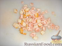 Фото приготовления рецепта: Окрошка с креветками - шаг №5