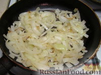 Фото приготовления рецепта: Суп картофельный с пшеном и квашеной капустой - шаг №5