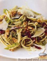 Фото к рецепту: Спагетти с радиччио, пореем и соусом песто