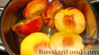 Фото приготовления рецепта: Десерт из персика - шаг №3