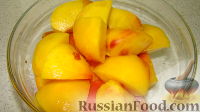 Фото приготовления рецепта: Десерт из персика - шаг №4