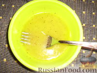 Фото приготовления рецепта: Салат из креветок и авокадо "Зеленый" - шаг №5