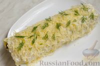 Фото приготовления рецепта: Рисовый рулет с шампиньонами, стручковой фасолью и сыром - шаг №23