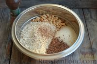 Фото приготовления рецепта: Гранола с арахисом, семечками, кокосовой стружкой и яичными белками - шаг №2
