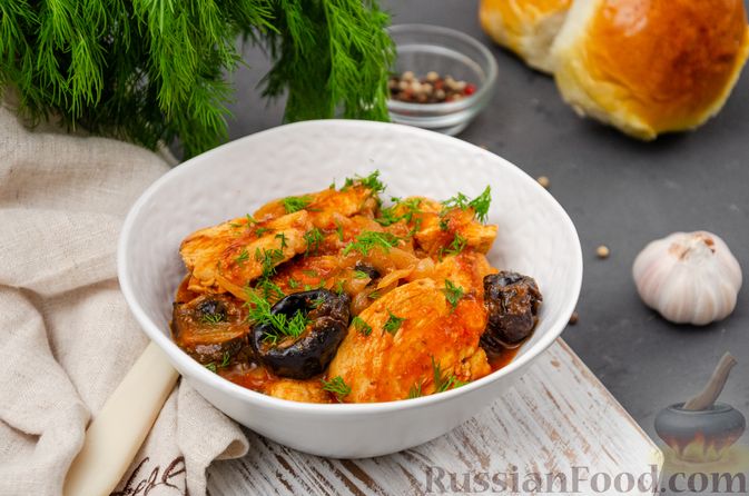 Курица с черносливом и изюмом, пошаговый рецепт на ккал, фото, ингредиенты - volga