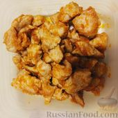 Фото приготовления рецепта: Волованы с марципаном и консервированными персиками, из слоёного теста "наоборот" - шаг №14
