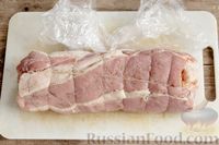 Фото приготовления рецепта: Мясной рулет с луком и сыром (в духовке) - шаг №12