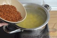 Фото приготовления рецепта: Гречневый суп с рыбными консервами - шаг №7