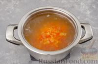 Фото приготовления рецепта: Куриный суп с гречневой крупой и овощами - шаг №9