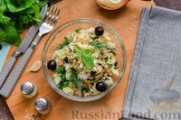 Фото приготовления рецепта: Салат с тунцом, рисом, маслинами и яйцами - шаг №15