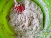 Фото приготовления рецепта: Грушевый пирог на кефире, с песочной крошкой - шаг №7