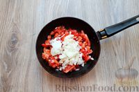 Фото приготовления рецепта: Каннеллони с мясным фаршем, запеченные под томатным соусом и сыром - шаг №3