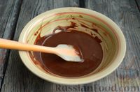 Фото приготовления рецепта: Яблочно-шоколадный пирог с ганашем - шаг №10