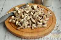 Фото приготовления рецепта: Макароны, запечённые с грибами в сметанно-чесночном соусе и сыром - шаг №2