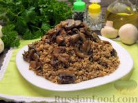 Фото к рецепту: Гречка со сметаной, яйцами и грибами