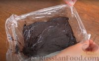Фото приготовления рецепта: Домашние трюфели из сгущенного молока и какао - шаг №3