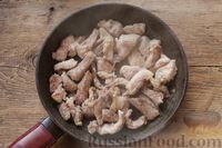 Фото приготовления рецепта: Мясо, тушенное с тыквой в сливках - шаг №5
