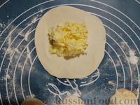 Фото приготовления рецепта: Хинкали с сыром сулугуни - шаг №11