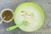 Фото приготовления рецепта: Йогуртовый торт с бананами и киви (без выпечки) - шаг №11
