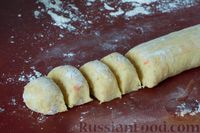 Фото приготовления рецепта: Ньокки из картофеля, сельдерея и моркови, с грецкими орехами - шаг №8