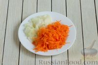 Фото приготовления рецепта: Рис с овощами, в сковороде - шаг №2