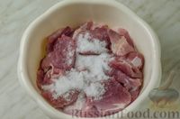Фото приготовления рецепта: Закусочные колбаски (джерки) из свиного фарша - шаг №3