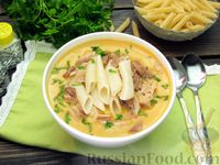 Фото к рецепту: Картофельный крем-суп с курицей и макаронами