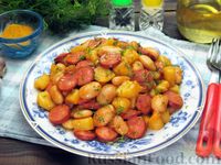 Фото к рецепту: Картофель, тушенный с сосисками и фасолью
