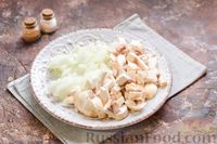 Фото приготовления рецепта: Рагу с картофелем, фасолью и тефтелями, тушенными с грибами и вином - шаг №12
