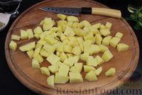 Фото приготовления рецепта: Картошка, запечённая с цветной капустой, грибами и сладким перцем, в рукаве - шаг №2