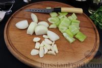 Фото приготовления рецепта: Картошка, запечённая с цветной капустой, грибами и сладким перцем, в рукаве - шаг №4