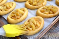 Фото приготовления рецепта: Песочное печенье с яблочной начинкой - шаг №15