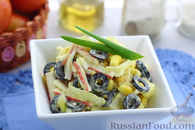 Салат слоями с курицей и ананасами рецепт
