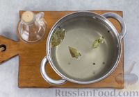 Фото приготовления рецепта: Маринованная капуста "Пелюстка" со свёклой и чесноком - шаг №8