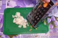 Фото приготовления рецепта: Рулет из скумбрии с овощами, грибами и сыром - шаг №4