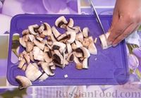 Фото приготовления рецепта: Рулет из скумбрии с овощами, грибами и сыром - шаг №6
