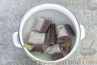Фото приготовления рецепта: Горячий свекольник с рыбой - шаг №3