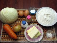 Фото приготовления рецепта: Закрытый пирог из песочного теста с капустной начинкой - шаг №1