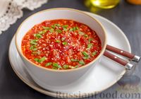 Фото к рецепту: Томатный суп с яичницей-болтуньей, имбирём и острым перцем