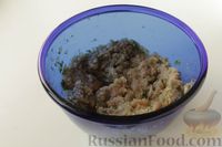 Фото приготовления рецепта: Куриные котлеты с имбирём, чесноком и кинзой (без яиц) - шаг №8