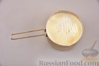 Фото приготовления рецепта: Творожное желе со сгущённым молоком и мандаринами - шаг №2