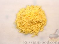 Фото приготовления рецепта: Картофельная запеканка с мясным фаршем, грибами и сыром - шаг №10