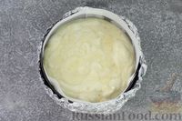 Фото приготовления рецепта: Торт из картофельно-миндального бисквита с вишнёвым конфитюром и белым ганашем - шаг №13