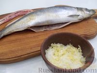 Фото приготовления рецепта: Копчёная рыба на сковороде - шаг №4