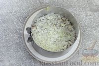Фото приготовления рецепта: Салат "Селёдка под шубой" со свекольным желе - шаг №12